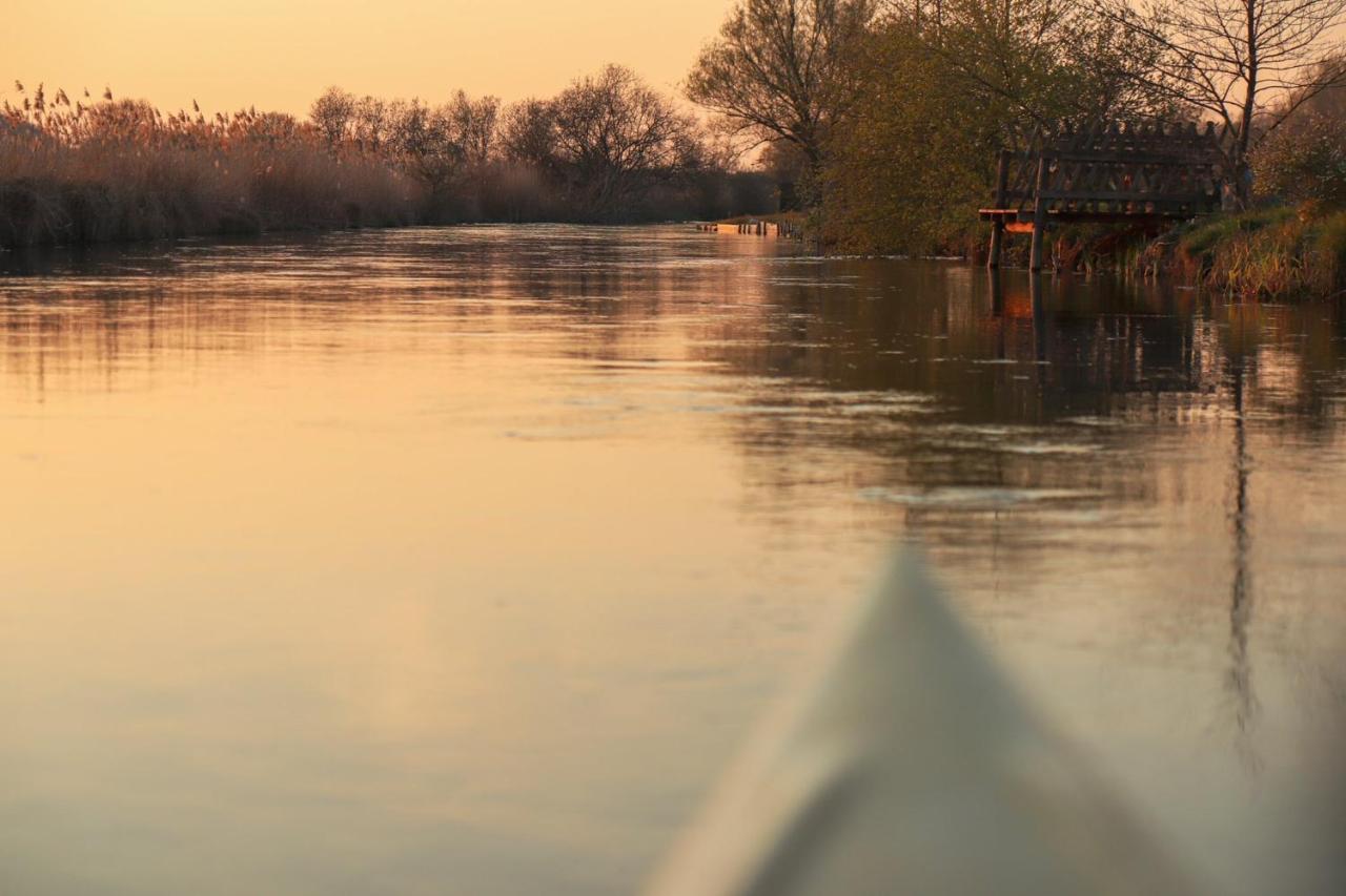 Vila Hotier Des Fees Andryes Exteriér fotografie