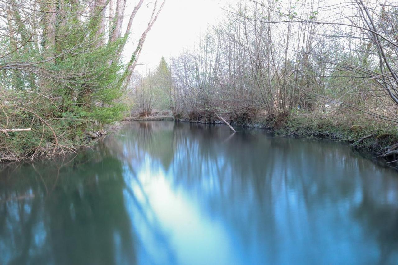 Vila Hotier Des Fees Andryes Exteriér fotografie